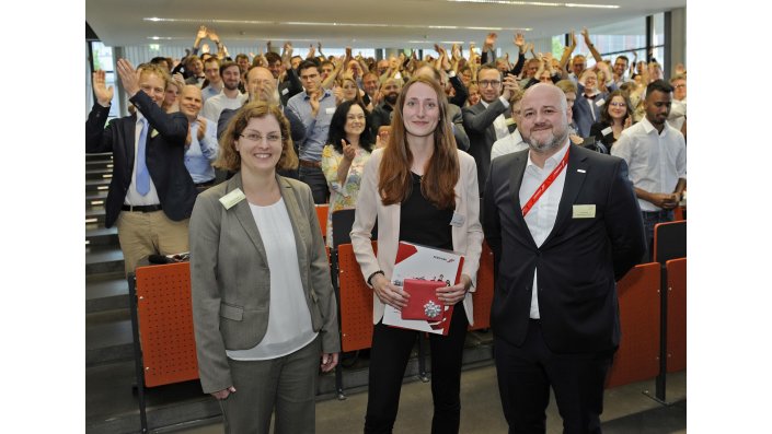 (v.l.): Cornelia Huber, Lisa-Marie Hennecke, Jens Eyrich