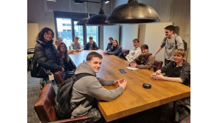 Abgerundet wurde der Besuch durch eine Exkursion in den Innovation Hub Bergisches Rheinland, …