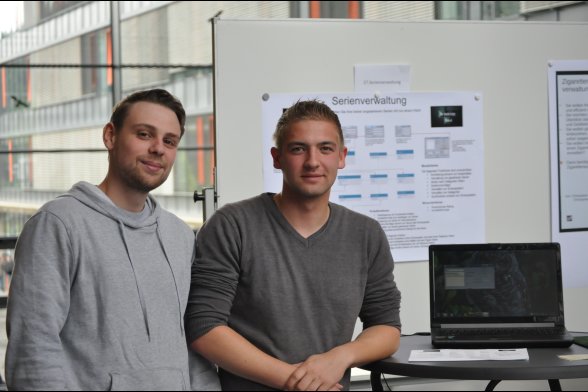 Gruppenfoto des Projektes "Serienverwaltung"