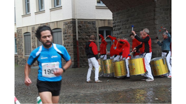 Sorgte für den richtigen Laufrhythmus: die Trommelgruppe „Samba Loco“.