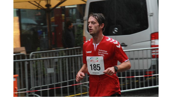 TH-Student Johannes Pütz lief die 10 Kilometer in hervorragenden 37 Minuten. 