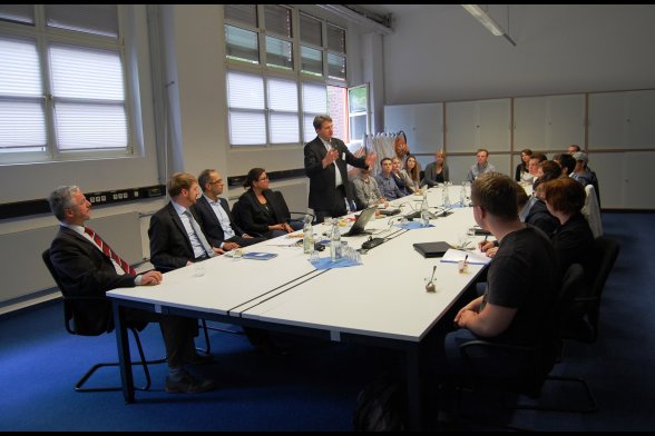 Round Table Gespräch mit Ralf-Ingo Schenkel, Leiter Career Management bei LANXESS