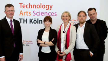 Prof. Dr. Klaus Becker, Anna Fitz, Prof. Dr. Sylvia Heuchemer, Marius Barzynski und Prof. Andreas Wrede   (Bild: Thilo Schmülgen/TH Köln)