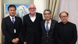 v.l. Kaija Maki, Prof. Jochen Siegemund, Ryosuke Takamizo, Prof. Hiroaki Kimura (Bild: FH Köln)
