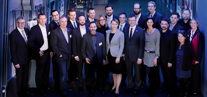 Das Präsidium der TH Köln mit den neuberufenen Professorinnen und Professoren des Jahres 2015. Das Präsidium der TH Köln mit den neuberufenen Professorinnen und Professoren des Jahres 2015.
