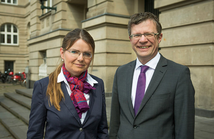 Prof. Dr. Nicole Teusch, Projektsprecherin des neuen Forschungs-In-Institutes InnovAGe und Prof. Dr. Klaus Becker, Geschäftsführender Vizepräsident der TH Köln Prof. Dr. Nicole Teusch, Projektsprecherin des neuen Forschungs-In-Institutes InnovAGe und Prof. Dr. Klaus Becker, Geschäftsführender Vizepräsident der TH Köln