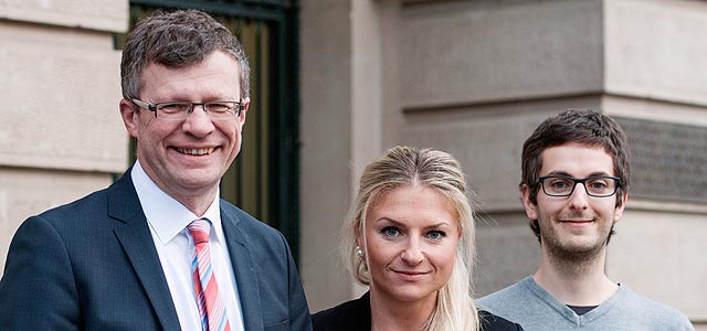 Prof. Dr. Klaus Becker und die Sprecher des Doktorandenkonvents (Bild: Boris Loehrer/TH Köln)