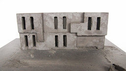 Betonmodell eines Fassadendetails des Entwurfes von Julia Bobe (Bild: Julia Bobe)