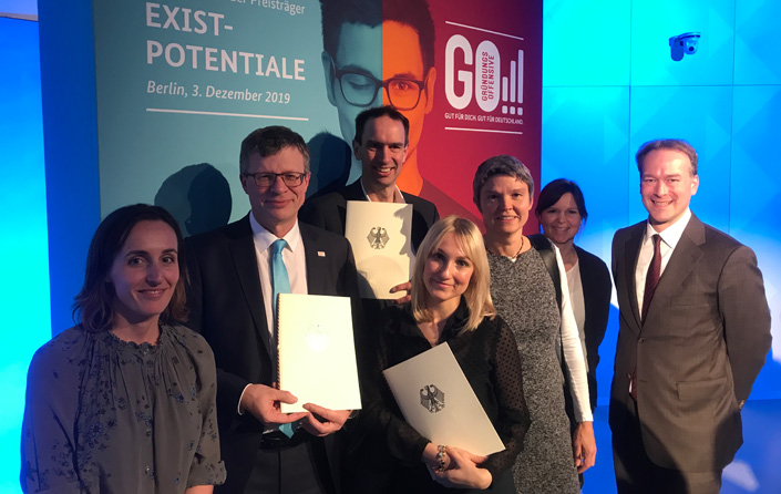 Feierliche Bekanntgabe der Förderentscheidung im Futurium in Berlin am 3. Dezember 2019: Verbundprojekt „Fit for Invest by hgnc“ erhält vier Millionen Euro. Feierliche Bekanntgabe der Förderentscheidung im Futurium in Berlin am 3. Dezember 2019: Verbundprojekt „Fit for Invest by hgnc“ erhält vier Millionen Euro.