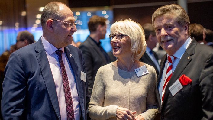 Prof. Dr. Stefan Herzig, Präsident der TH Köln, Bürgermeisterin Elfi Scho-Antwerpes, Oberbürgermeister a.D. Fritz Schramma