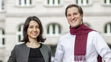 Maryam Mehrazar und Dr. Christoph Kling  (Bild: Thilo Schmülgen / TH Köln)