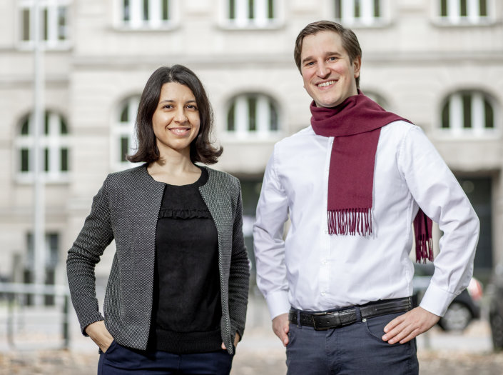 Maryam Mehrazar und Dr. Christoph Kling 