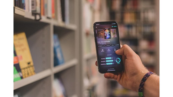 Neben den Emotionen können auch Qualitätsmerkmale eines Buches in der READ-O App geprüft und bewertet werden.