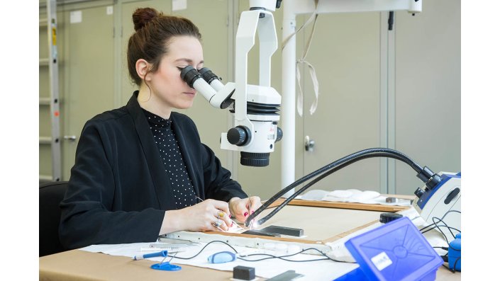 Leinwandproben für verschiedene Prüfverfahren.