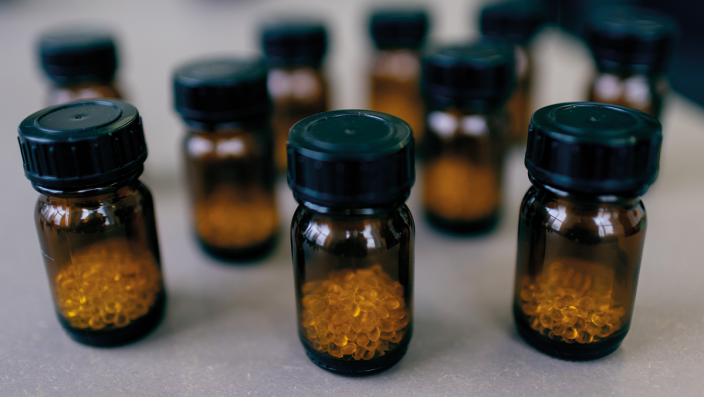 Die Düfte werden als speziell für Zestum hergestellte Pellets in die Scentbar eingefüllt.