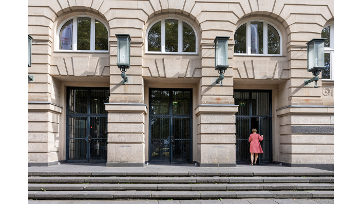 Der äußere Eingangsbereich der Claudiusstraße