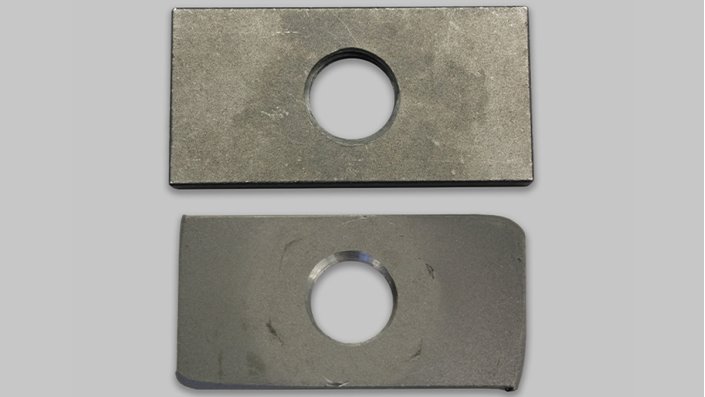 Prüfflügel vor (oben) und nach (unten) dem LCPC-Versuch.