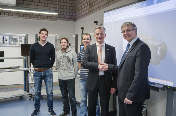 v.l.: Tobias Mennebäck, Thomas Blattmann, Guido Beuker, Bernhard Kempf und Prof. Dr. Jörg Reintsema v.l.: Tobias Mennebäck, Thomas Blattmann, Guido Beuker, Bernhard Kempf und Prof. Dr. Jörg Reintsema