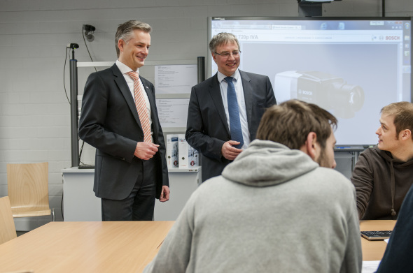 v.l.: Bernhard Kempf, Prof. Dr. Jörg Reintsema, Frank Sommer v.l.: Bernhard Kempf, Prof. Dr. Jörg Reintsema, Frank Sommer