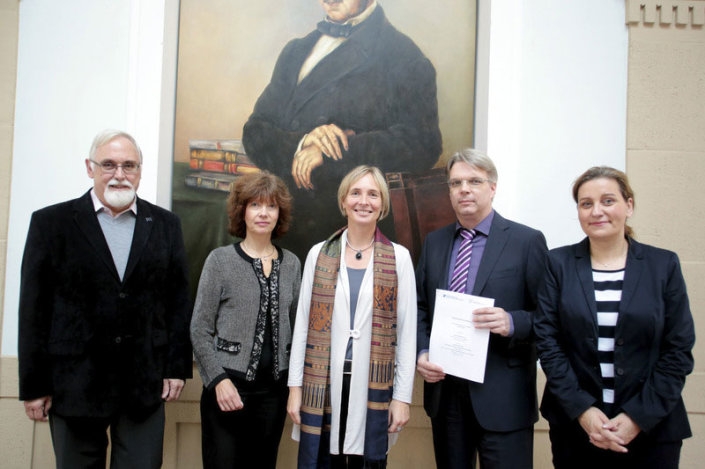 v.l. Prof. Dr. Rolf Franken, Marion Hüchtermann (IW), Vizepräsidentin Prof. Dr. Sylvia Heuchemer, Dirk Werner (IW) und Prof. Dr. Annette Blöcher