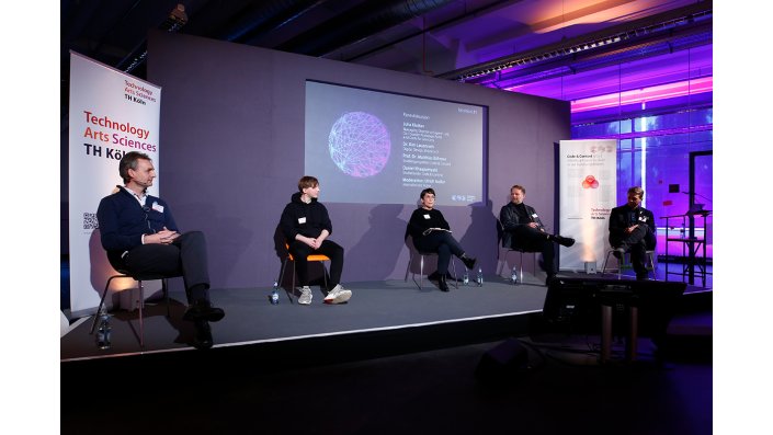 Podiumsdiskussion "Digitale Zukünfte gemeinsam gestalten"