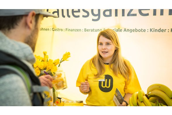 Am Stand des Kölner Studierendenwerks