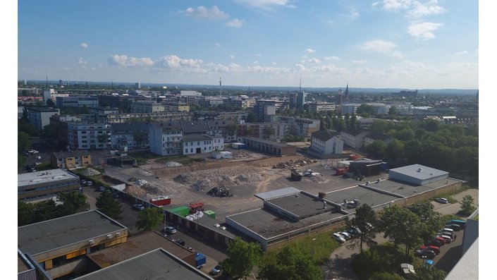 Ansicht der Baustelle – fotografiert aus dem 10. Stockwerk des Hochhauses der TH Köln