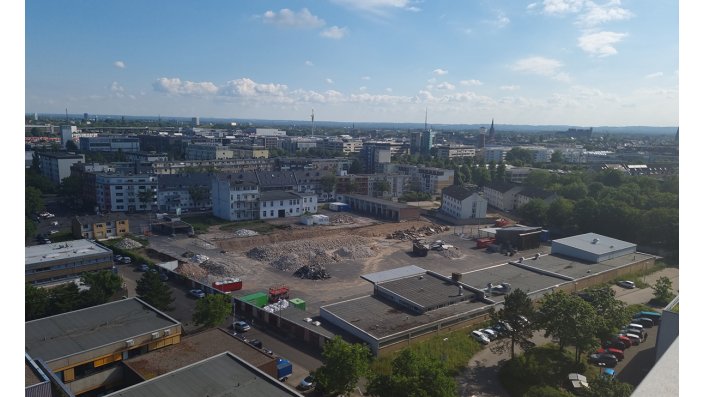 Ansicht der Baustelle – fotografiert aus dem 10. Stockwerk des Hochhauses der TH Köln