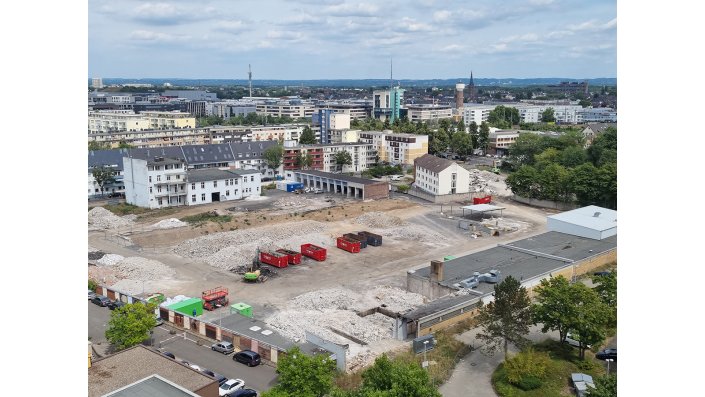 Ansicht der Baustelle – fotografiert aus dem 10. Stockwerk des Hochhauses der TH Köln