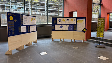 Die beiden Infotafeln der Ausstellung im Stadthaus (Bild: TH Köln)