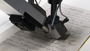 Untersuchung einer Handschrift (GSA, KSW) mittels Röntgenfluoreszenzanalyse (ARTAX) (Bild: BAM) Untersuchung einer Handschrift (GSA, KSW) mittels Röntgenfluoreszenzanalyse (ARTAX) (Bild: BAM)
