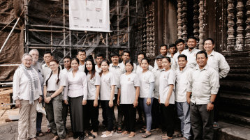 Das GACP-Team vor einer Projektbaustelle am Angkor Wat (Bild: Hans Leisen)