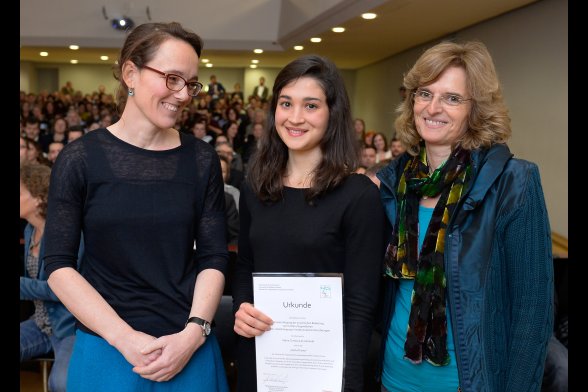 Hall of Fame WS15/16 - Melanie Werner, Christina de Almeida und Renate Kosuch (v.l.)