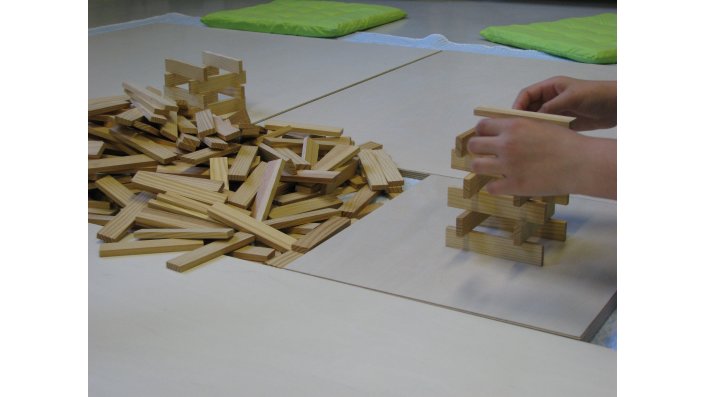 Workshop: GROSSE Mengen GLEICHEN (Spiel-)Zeugs: Bauen & Konstruieren