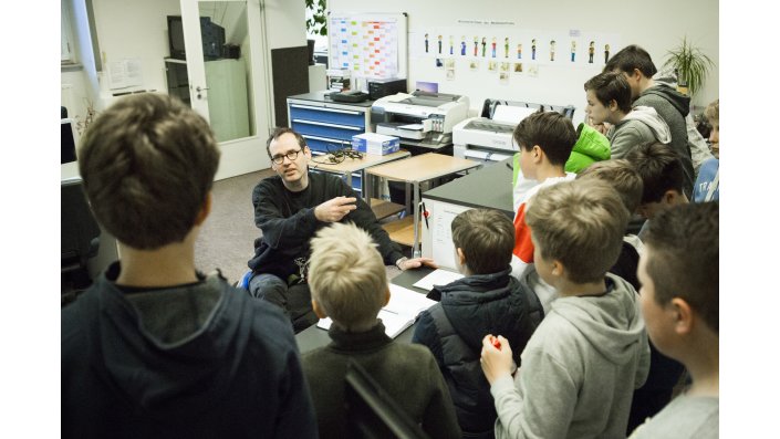 Teilnehmer des Boys´ Day 2017 auf Entdeckungstour durch die Fakultät für Angewandte Sozialwissenschaften