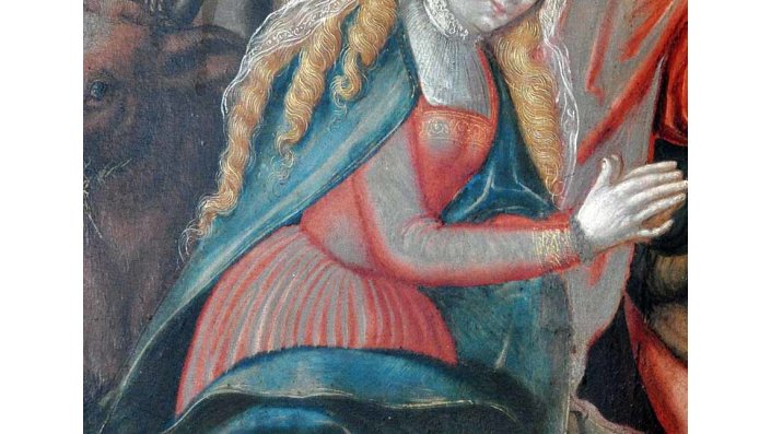 Geburt Christi, Detail des roten Gewandes von Maria mit Bleiweißvergrauung im Bereich der Lichthoehungen