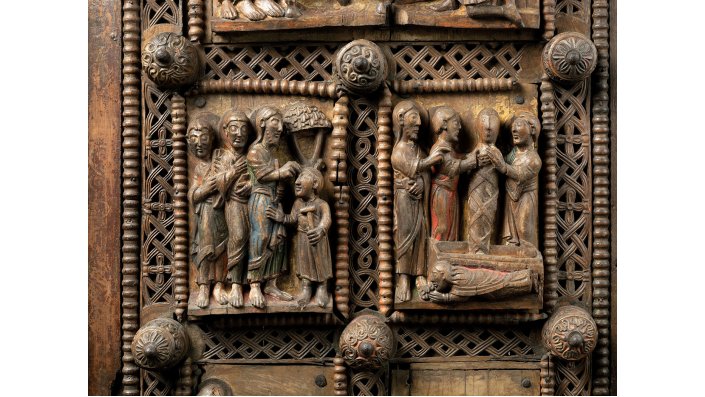 Die Reliefs der zweiten Reihe des rechten Türflügels zeigen die Heilung des Blindgeborenen und die Auferweckung des Lazarus.