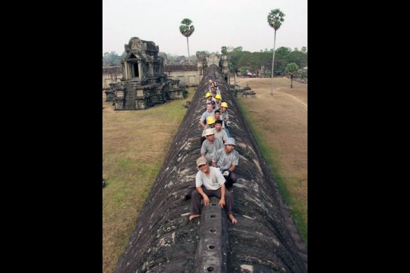 Programm zur Notsicherung der Steinreliefs an Tempeln im Angkor Park