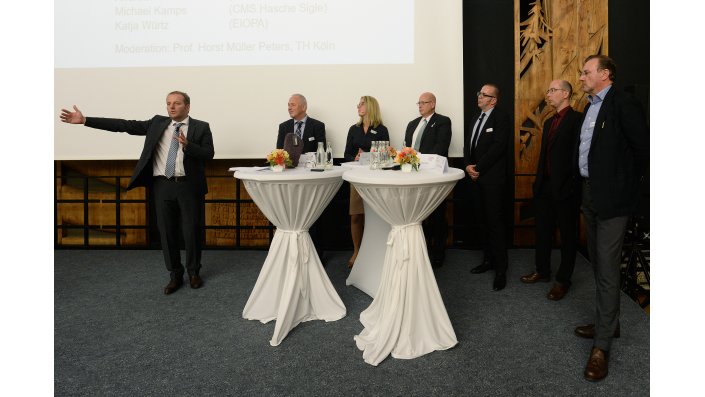 Podiumsdiskussion unter Moderation von Prof. Horst Müller-Peters