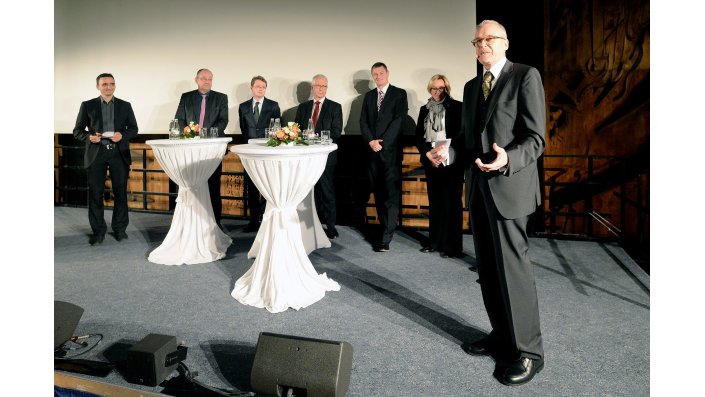 Podiumsdiskussion v.l.n.r. Krohn, Herzig, Reuther, Müller, Maier, Johne, Rüdiger