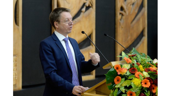 Professor Dr. Rolf Arnold, Direktor des Instituts für Versicherungswesen