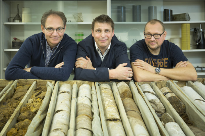 Prof. J. Steinhoff, Prof. C. Budach, J. Konieczka (v.l.) Prof. J. Steinhoff, Prof. C. Budach, J. Konieczka (v.l.)