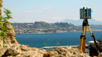 Laserscanner in der Bucht von Baiae (Bild: Geiermann / TH Köln)