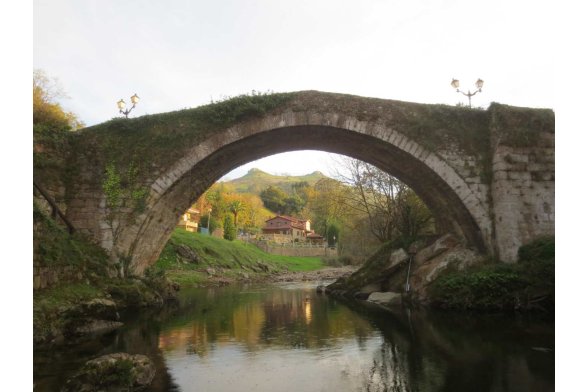 Eine Brücke