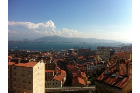 Blick vom Funicular über das Zentrum von Santander