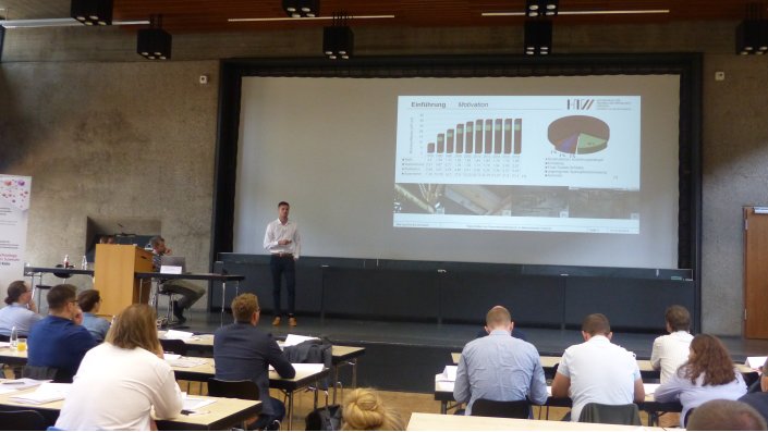 Vortrag „Tragverhalten dünnwandiger Faserverbundstrukturen im Mehrschichten-Verbund unter Biegebeanspruchung“ von Kai Zernsdorf, HTW Dresden