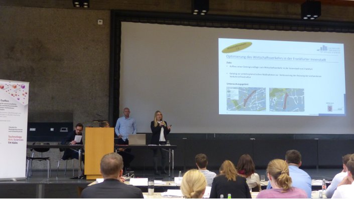 Vortrag „Emissionsarmer Wirtschaftsverkehr – Belieferungsstrategien“ von Andreas Gilbert und Silke Höhl, University of Applied Sciences, Frankfurt