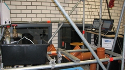 Versuchsaufbau zur Untersuchung der Sicherheitsstraßenabläufe (Bild: FH Köln) Versuchsaufbau zur Untersuchung der Sicherheitsstraßenabläufe (Bild: FH Köln)