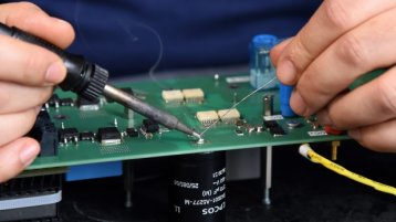 Labor für Leistungselektronik und Elektrische Antriebe Labor für Leistungselektronik und Elektrische Antriebe