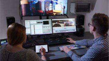 Video Nachbearbeitung (Bild: M. Schuff/TH Köln)